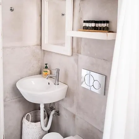 The House νάξος