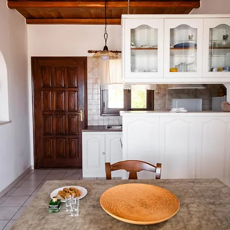 The House νάξος